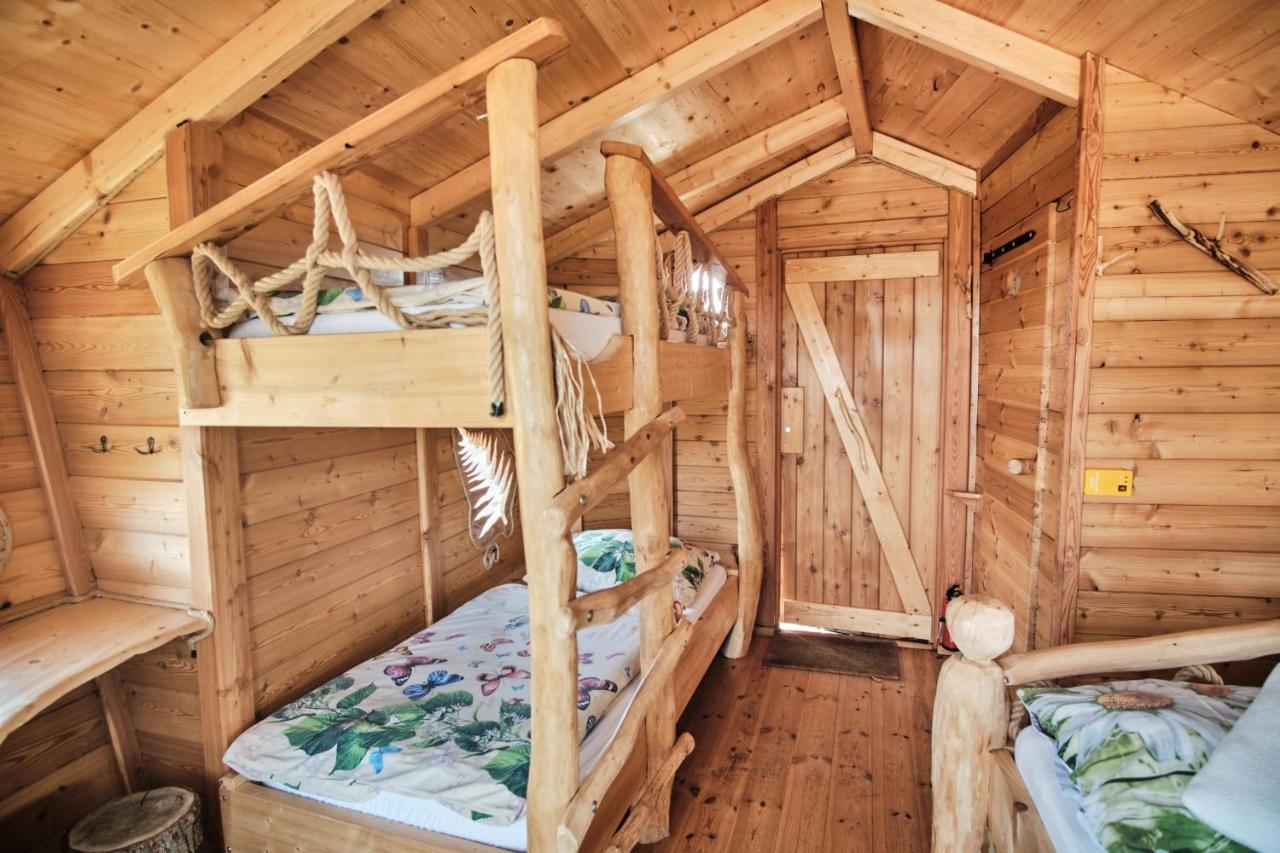 Treehouse Kremilek Villa Jesenice  Exterior foto